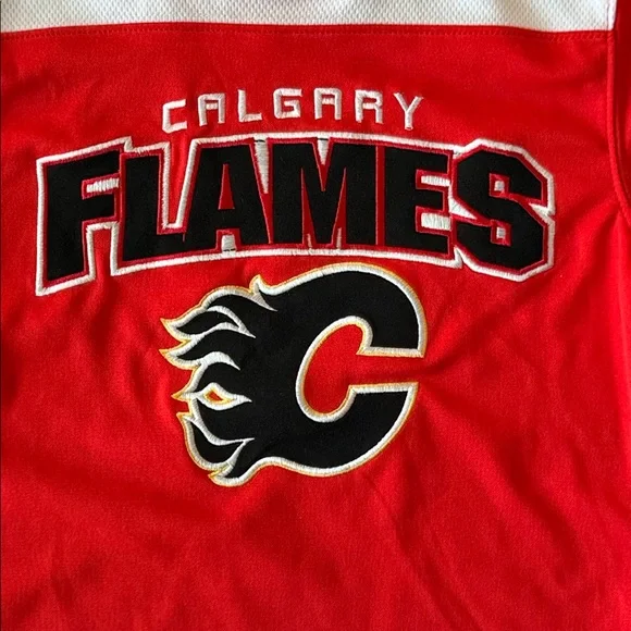 Calgary Flames Youth Hockey Jersey - Picture 6 of 11